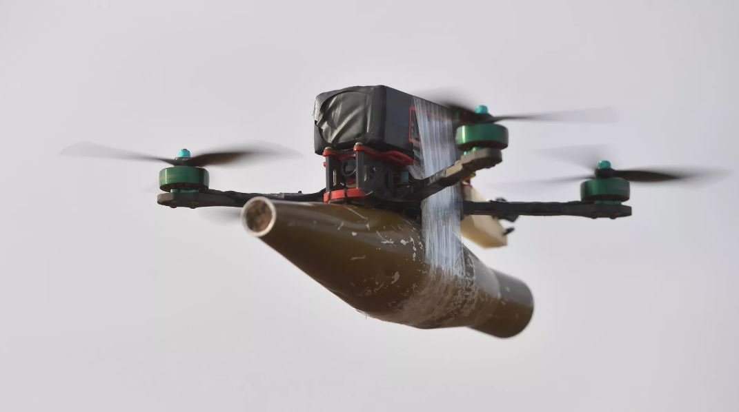 Cách UAV giá rẻ Nga đối phó "quái vật bọc thép" triệu đô của Mỹ ở Ukraine